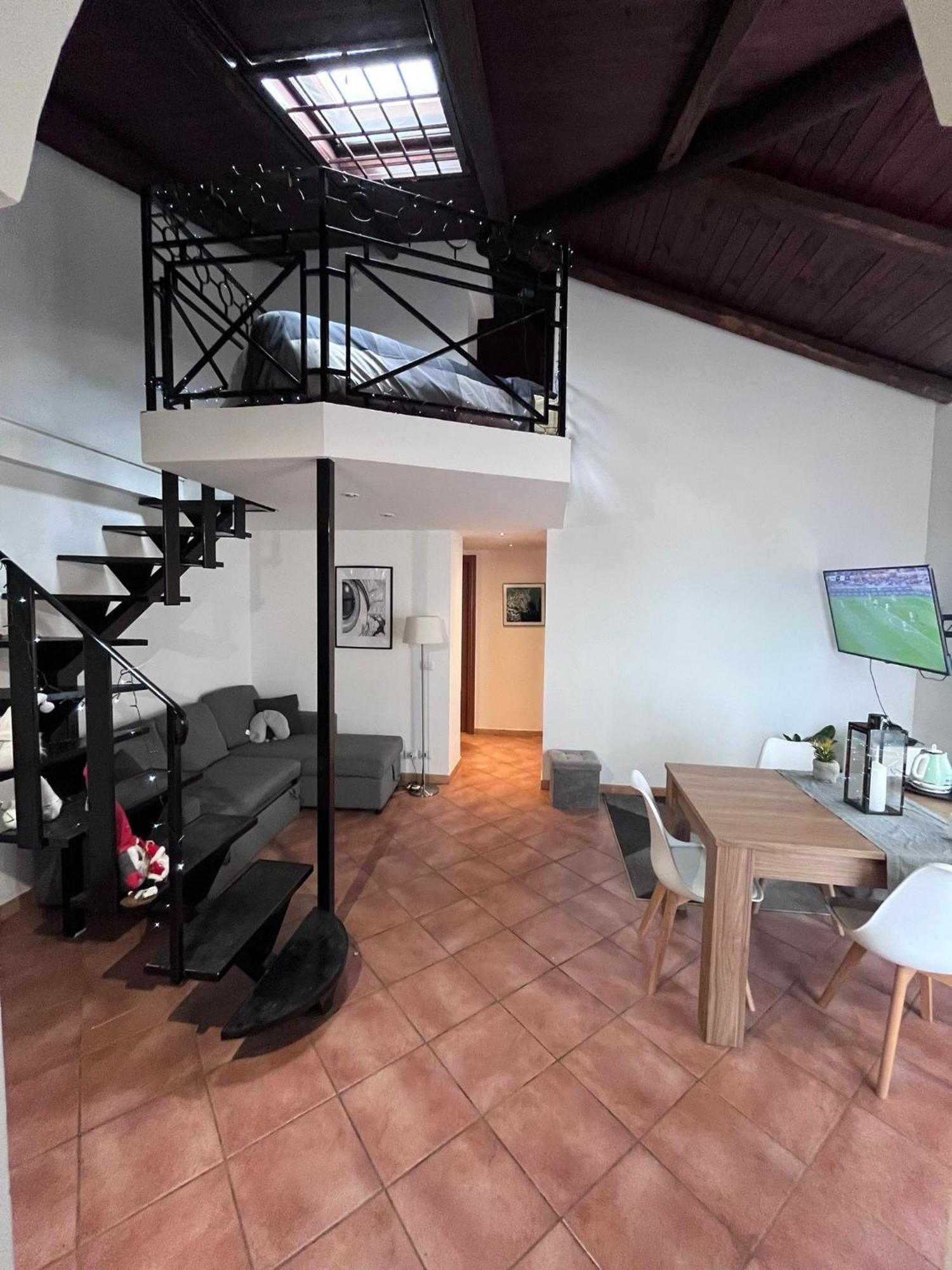 Apartamento A Casa Di Leo Santa Maria delle Mole Exterior foto